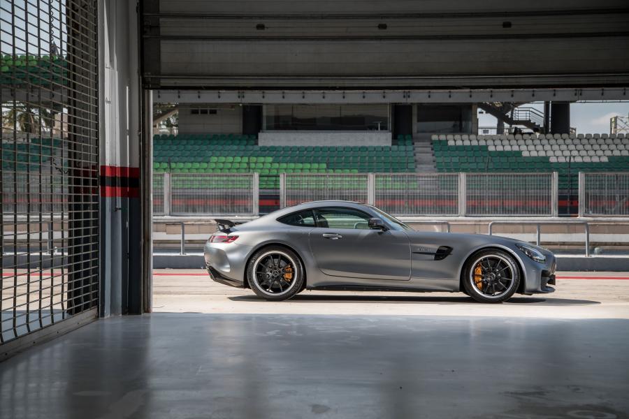  Mercedes-AMG GT R (C190) 2019 года  (MY) (фото 8 из 21)